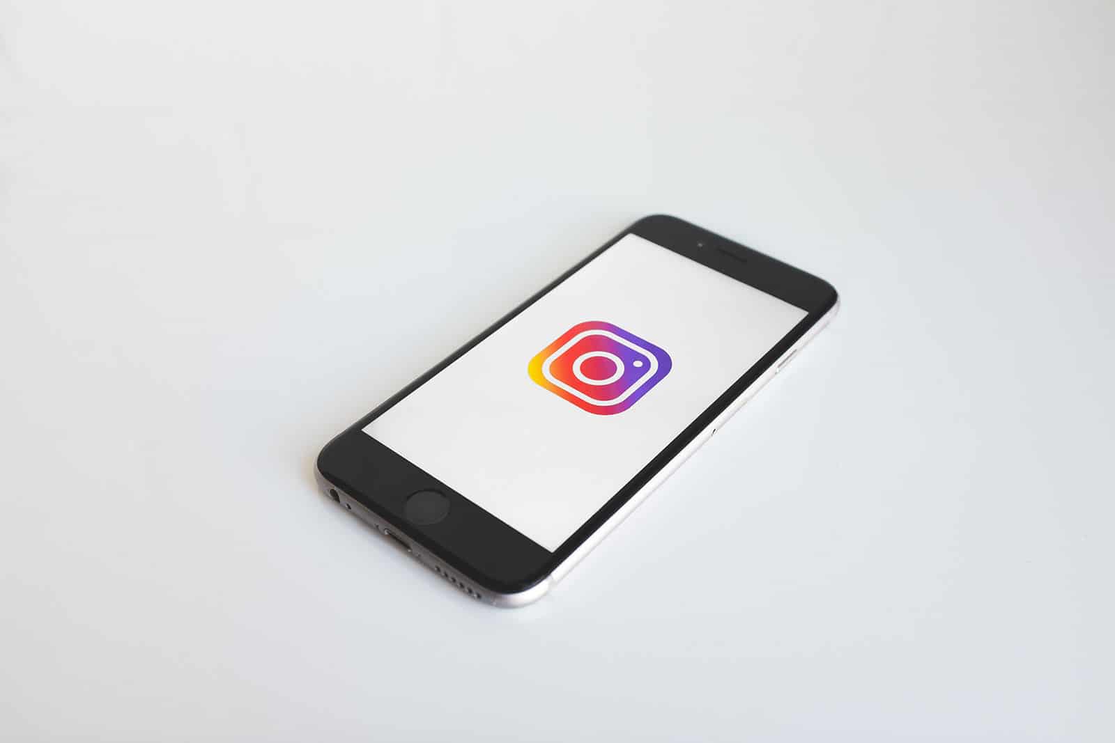 How To Use Instagram to Grow Your Email List
