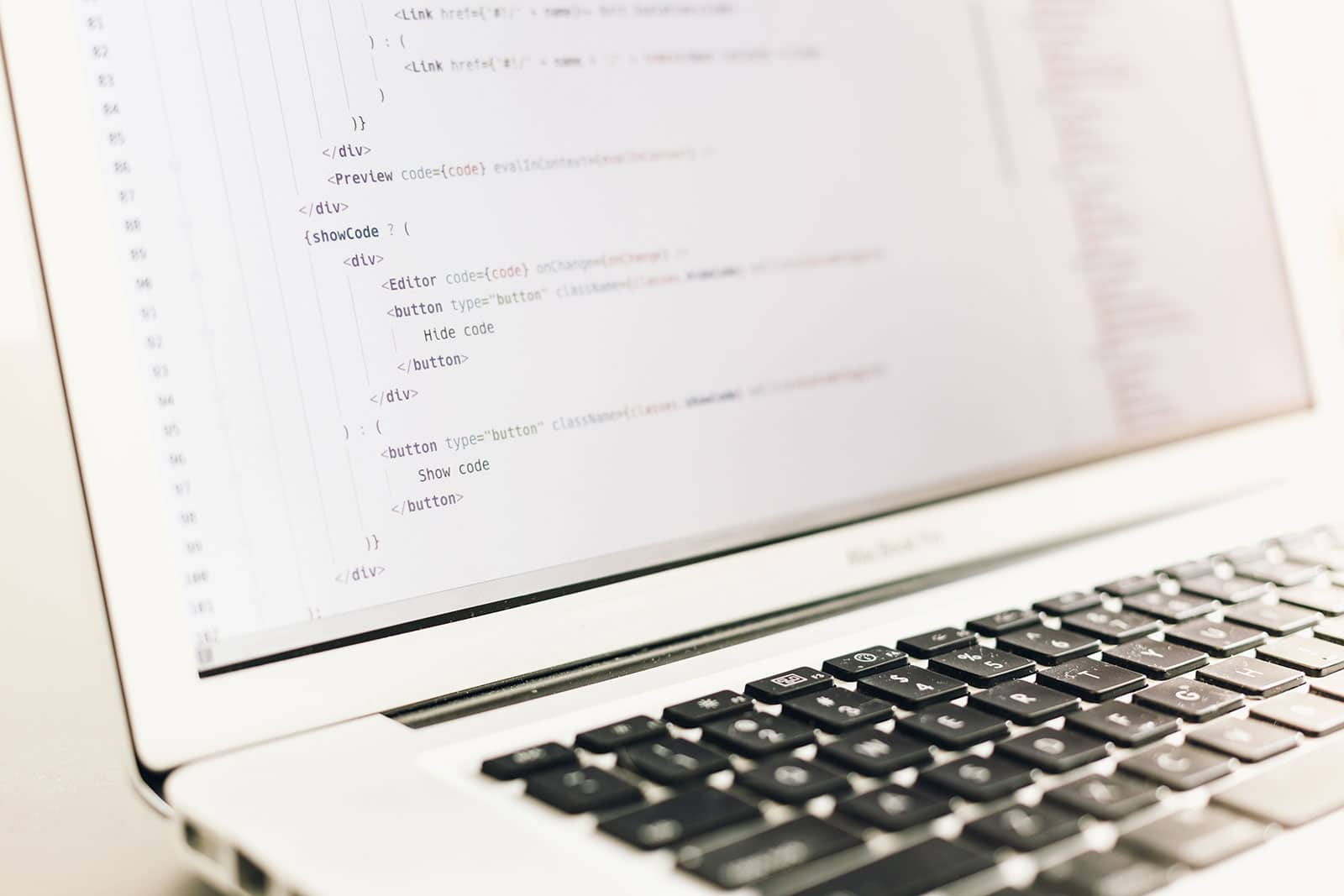 HTML vs. Plain Text Emails: Everything You Need to Know