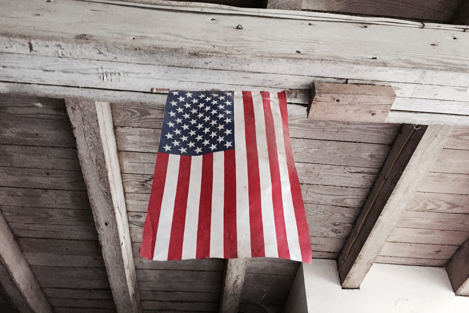 6 Labor Day Email Campaign Examples to Spice Up Your Strategy
