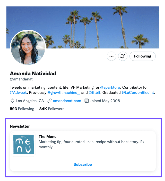 A screenshot of Amanda promoting her newsletter on her Twitter profile.